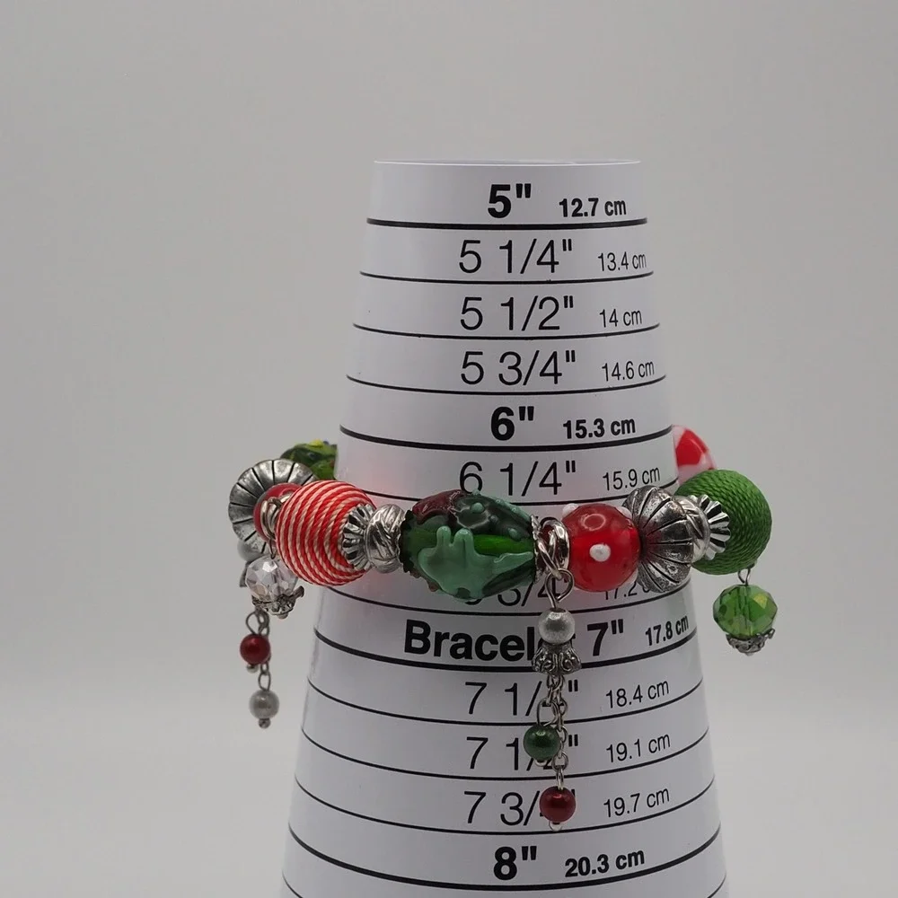 Christmas Holiday Bracelet Peppermint Tree Lampwork Glass Bead Charms Stretch
